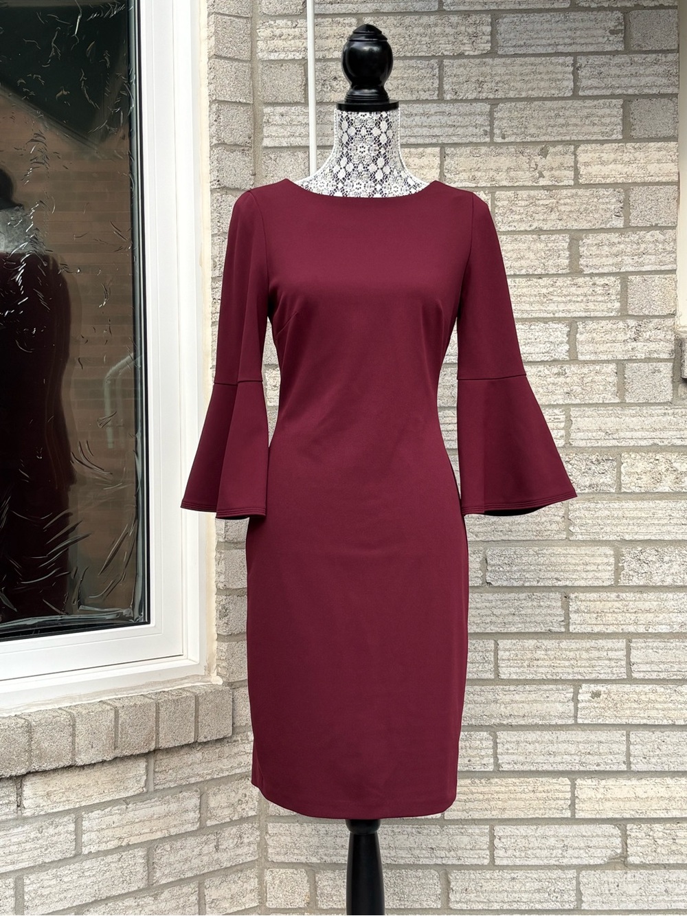 Calvin Klein Burgundy 3/4 Bell-Sleeve Sheath Dress